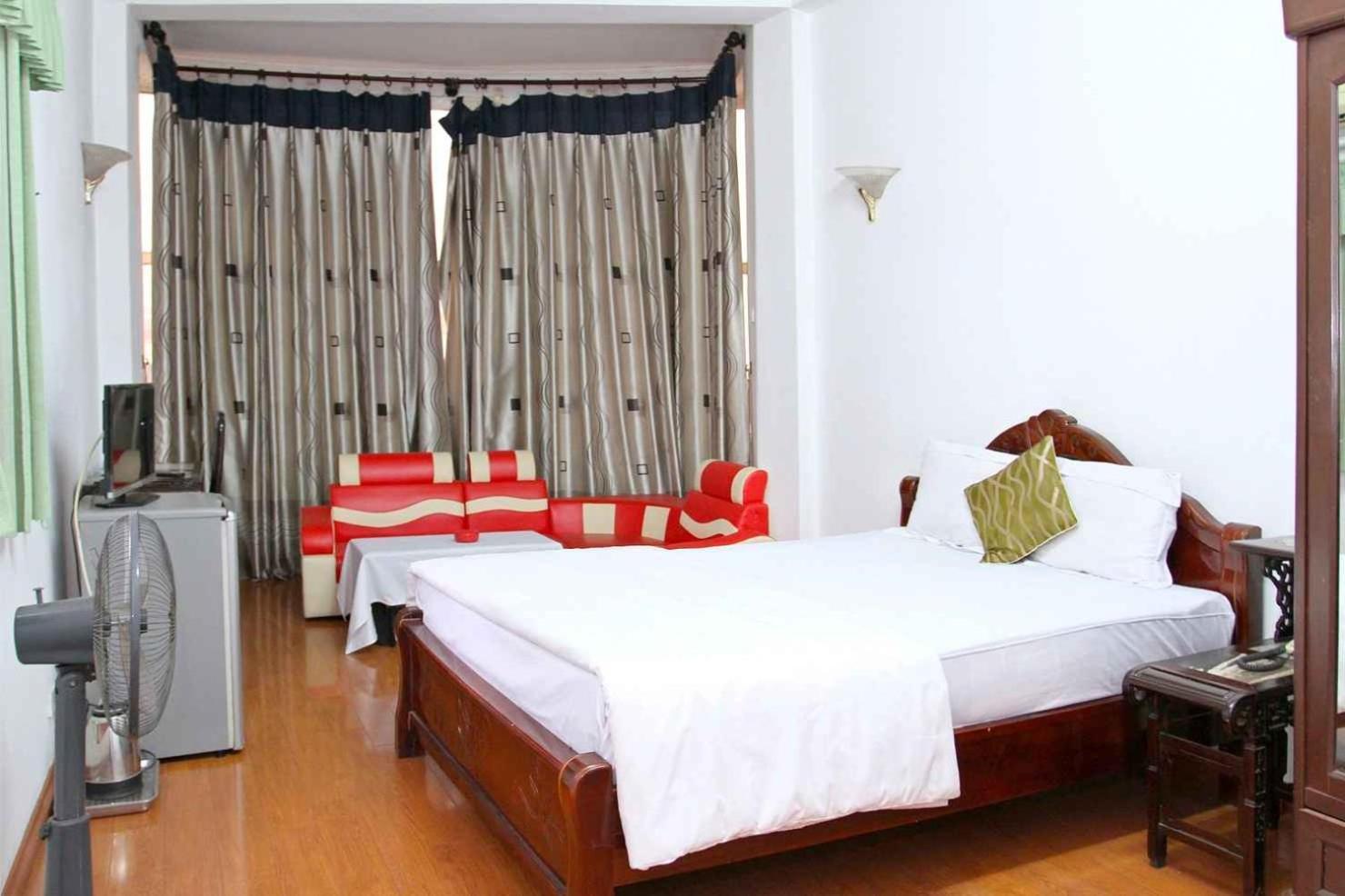 Hoang Cuong Hotel 15 Nguyen Thai Hoc Hanói Exterior foto